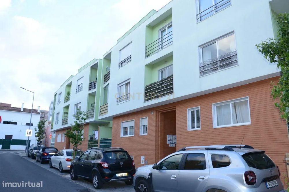 T3 mobilado e equipado para arrendamento em Camarate, Loures