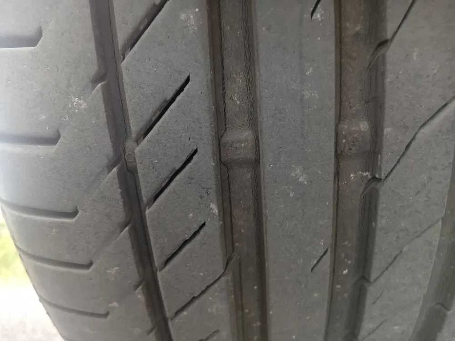 Pneus CONTINENTAL CONTISPORTCONTACT 5 225/40 R18 92 Y XL