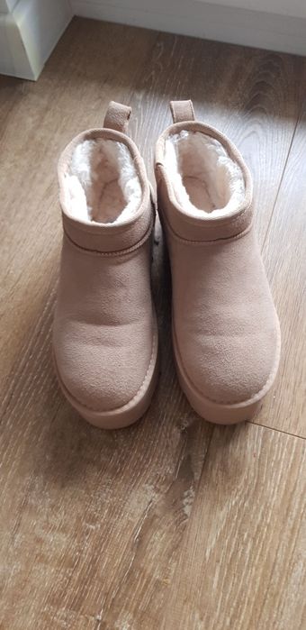 Buty  UGG w rozmiarze 37, makri Deezee