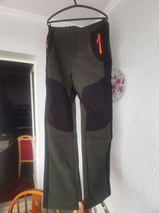 Штани на флісі, гарної якості, нові