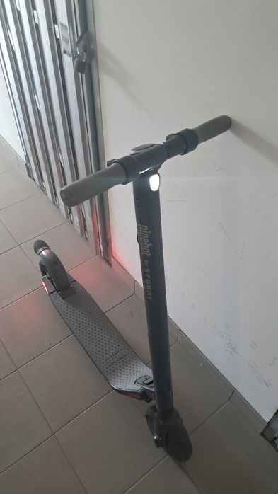 Hulajnoga ninebot es1
