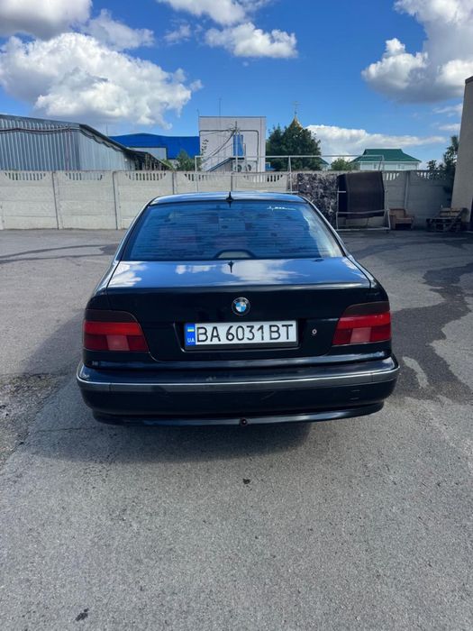 BMW  E39.