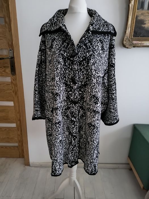 Sweter oversize czarno biały rozpinany