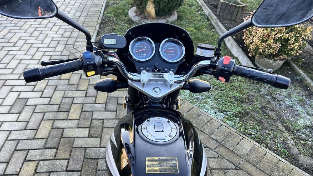 Продам мотоцикал у ідеальному стані  обєм 200 кубів.