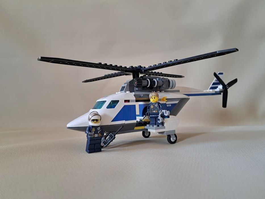 Klocki LEGO CITY 60138 komplet klocków i figurek