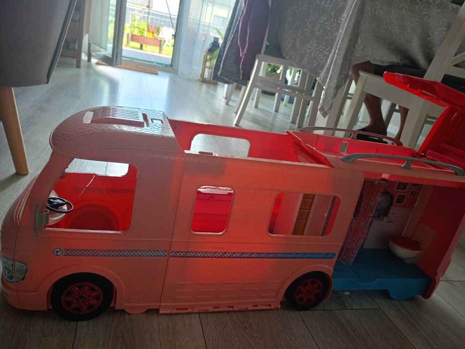 Barbie KAMPER z akcesoriami