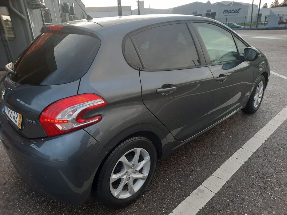 Peugeot 208 active