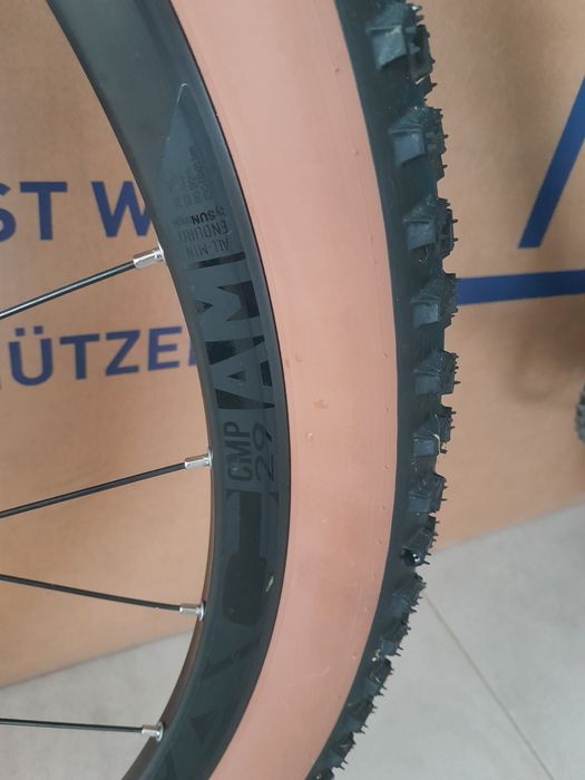 Nowy Cube Reaction C:62 One carbon'n'white ,aquamarine´n´black M /L/XL