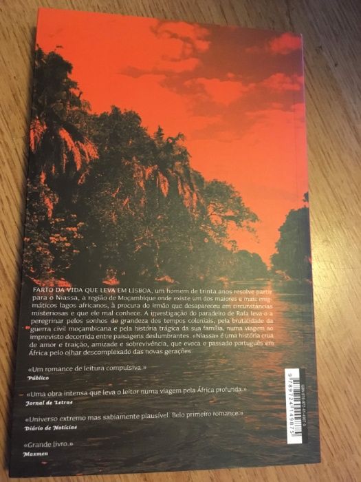 Livro Niassa de Francisco Camacho