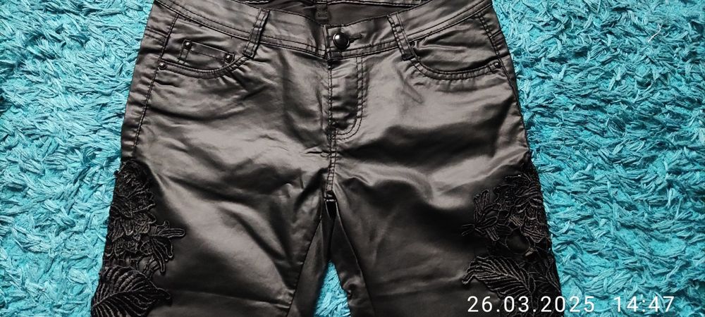 Spodnie woskowane koronka rozm.L/40