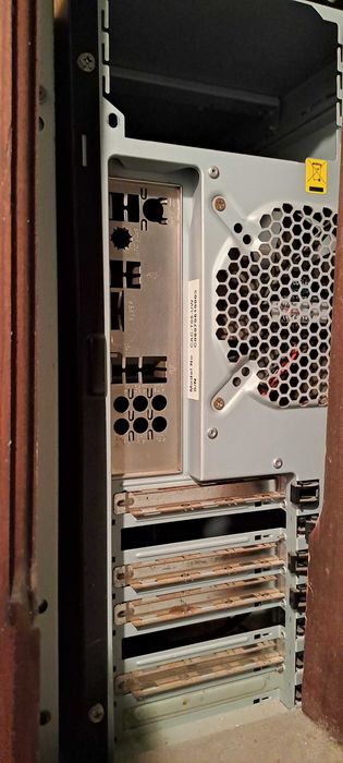 2x Monitores LG + 2x caixa PC + OFERTAS