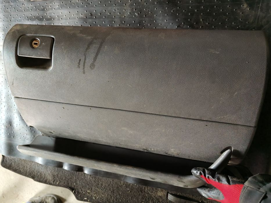 Schowek seat Leon Toledo