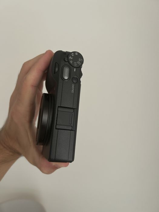 Ricoh GR iiix HDF