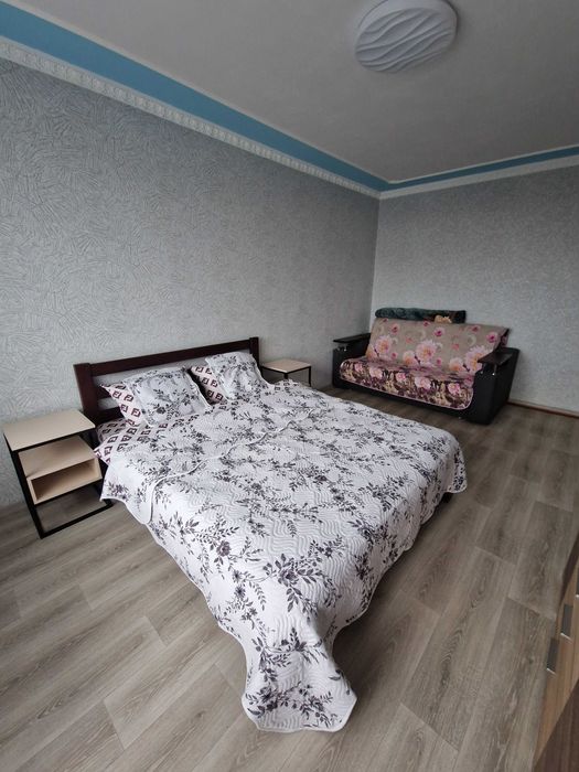 Квартира подобово в центрі місті Лозова для відрядження/відпочинку.