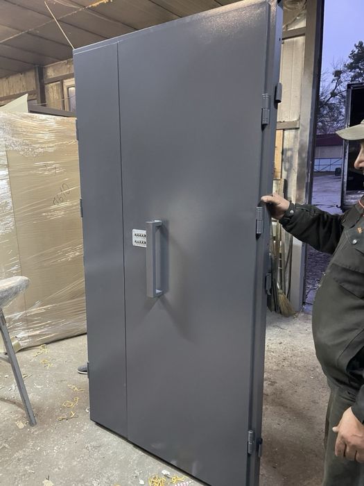 Вхідні технічні двері, металеві двері утеплені, протизламні двері