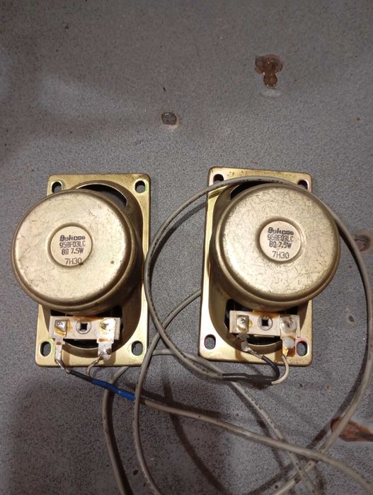 Динамики 8 Ом 7,5Вт