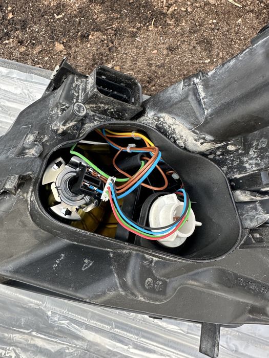 Reflektory BMW E90 E91 L+P ORYGINAŁ ZKW komplet przód