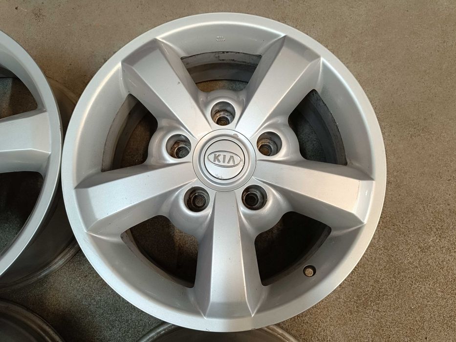 4x Alufelgi Kia Sorento 7x17 5x139.7 Et45