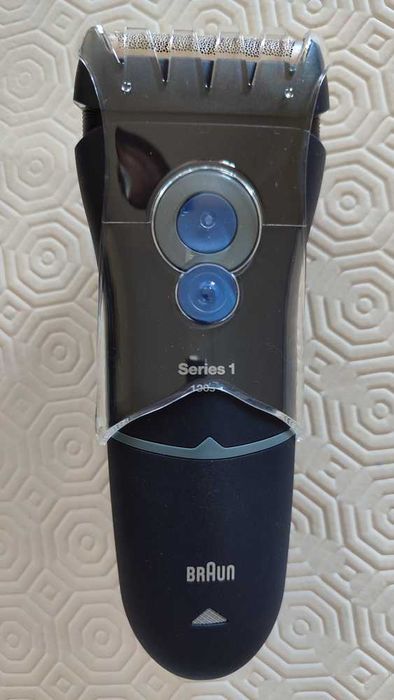 Máquina de Barbear Braun Series 1 - 130 (com garantia)