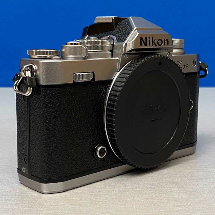 Nikon Z fc (Corpo) - 20.9MP | 3 ANOS DE GARANTIA