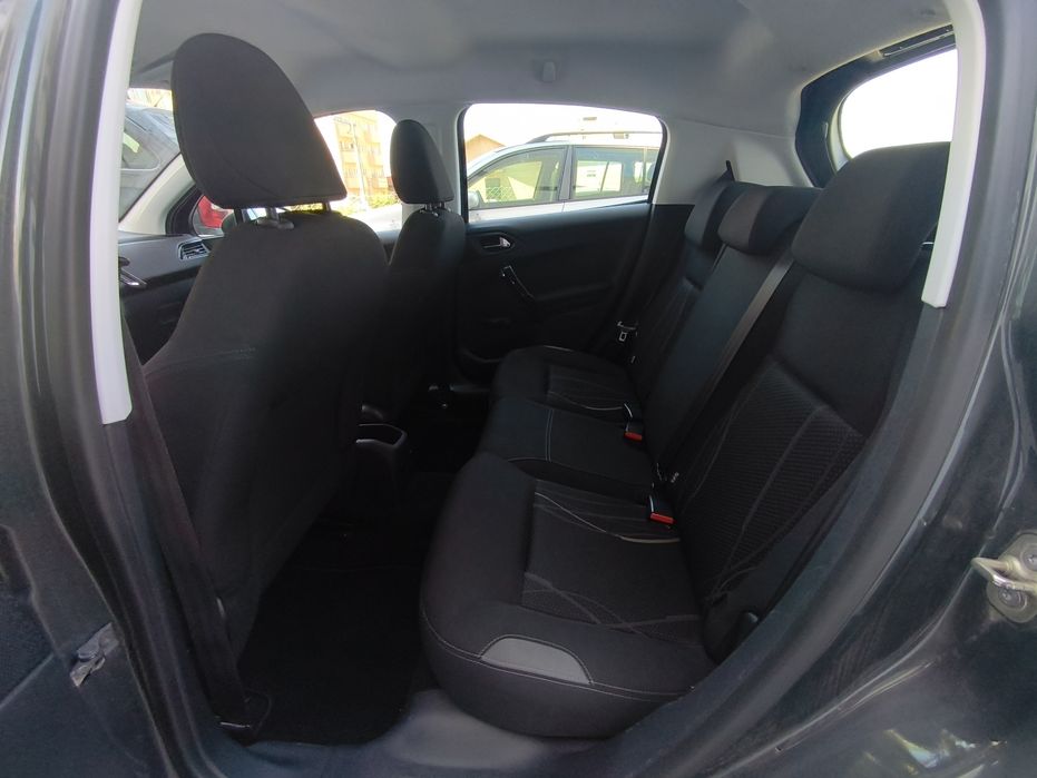 Peugeot 208 1.2 GPS