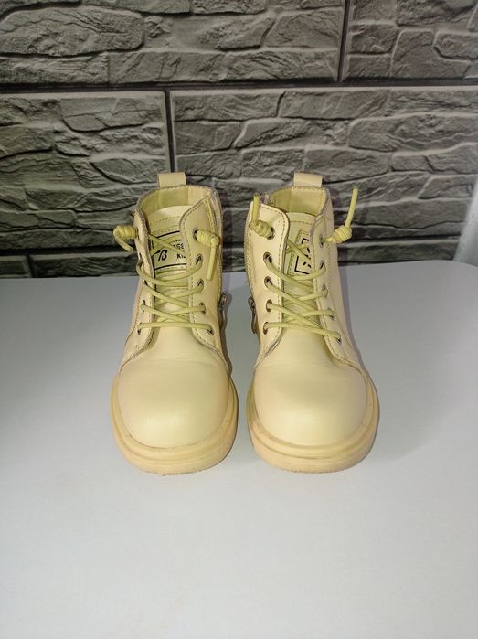 Ботінки для дівчинки 25