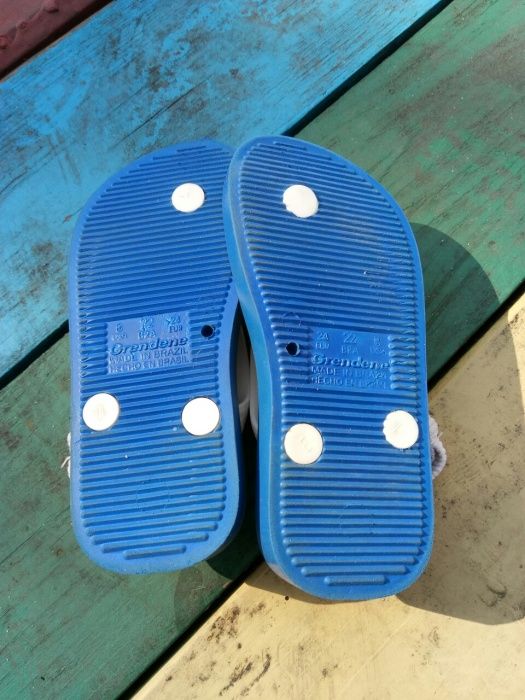 Нові шльопанці в'єтнамки фірми Ipanema размір US8, EUR24 (15,5 см)