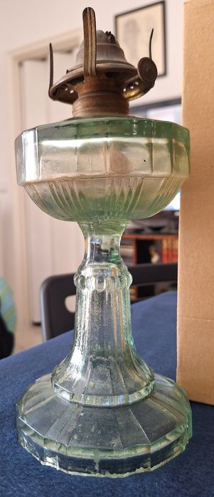 Candeeiro petróleo antigo anos 40 vidro verde água chaminé rendilhada