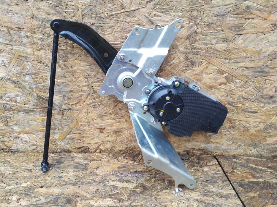 Електро механізм відкривання багажника Тойота Toyota