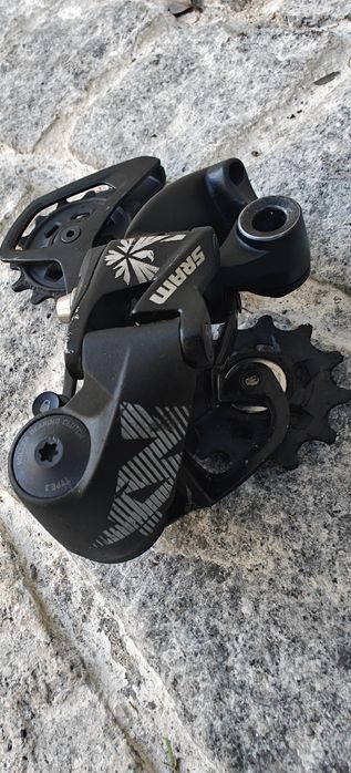 2 Desviadores traseiros 12v 520% SRAM NX