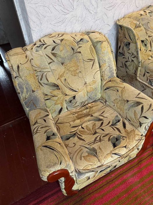 Диван раскладной + 2 кресла