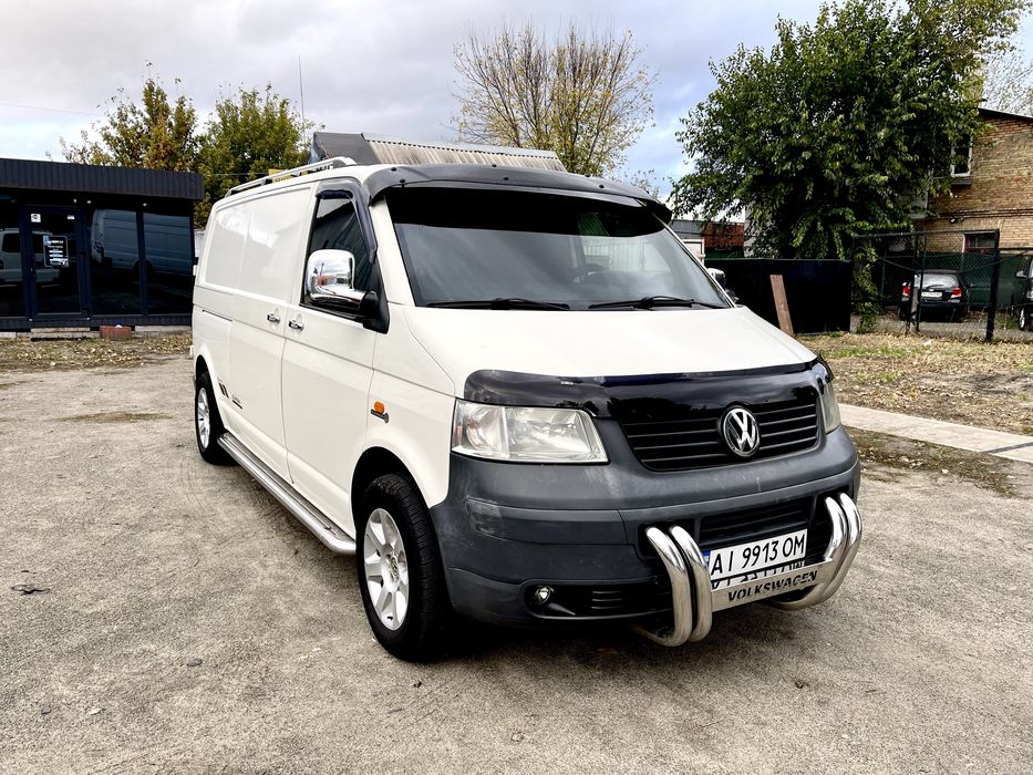 Оренда Volkswagen Transporter T5 / Оренда буса в Києві