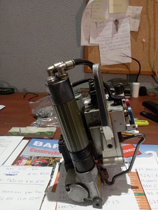 Máquina de Cintar Paletes Pneumática – Profissional