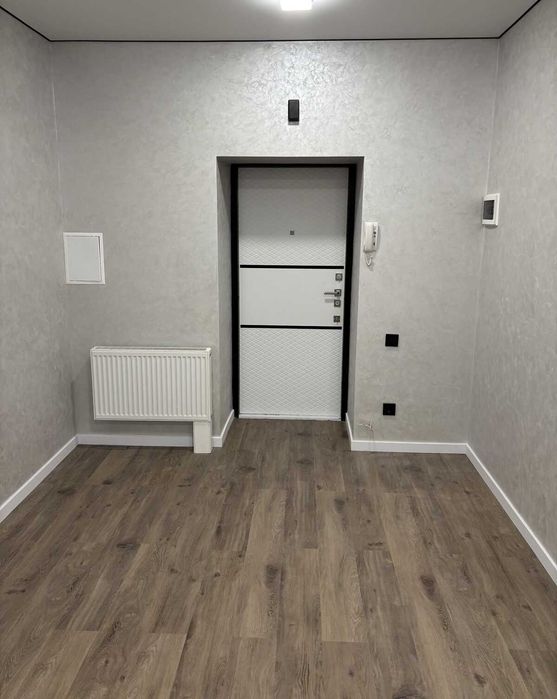 Двокімнатна квартира на Озерній, велика площа 80м.кв.