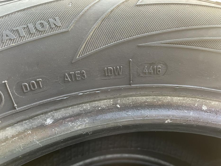 Резина R17 215/65 зима.