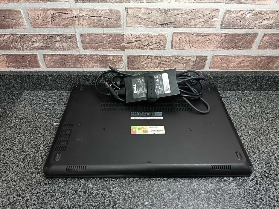 Dell Latitude E5570 core i5 SSD 256gb RAM 4gb DDR4