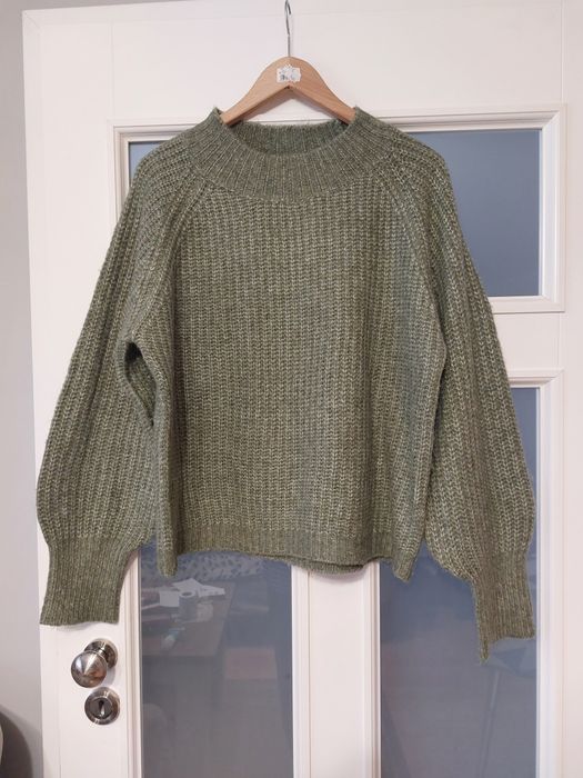 Sweter zielony khaki