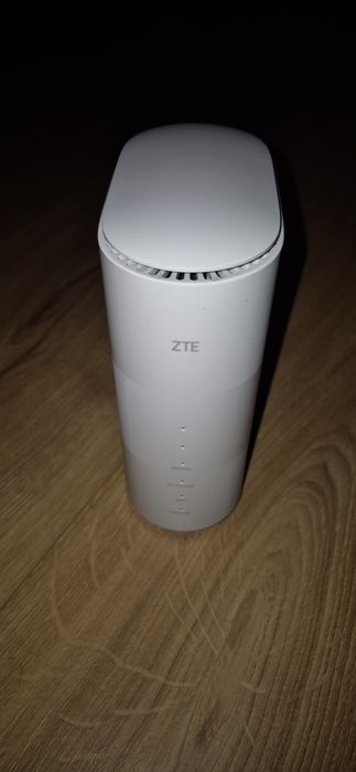 Router ZTE MC801A