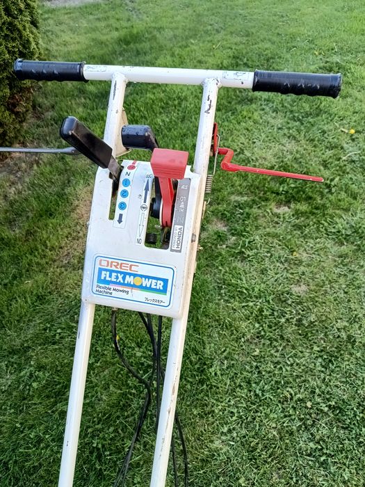 Kosiarka karczownica Honda