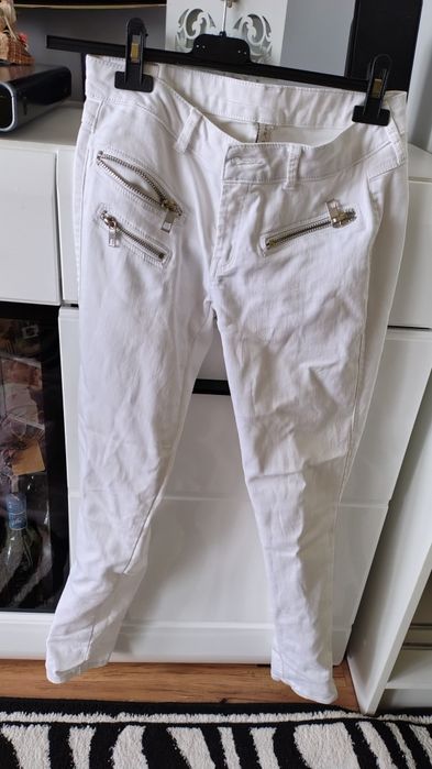 Białe spodnie s damskie
