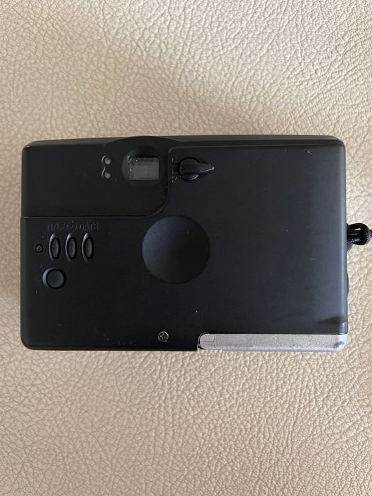 Máquina fotográfica CANON Ixus