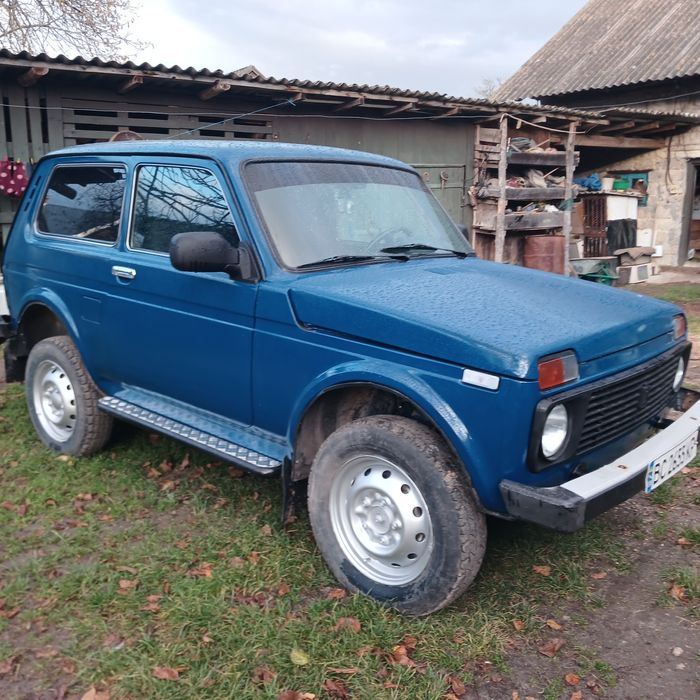 Нива       21214