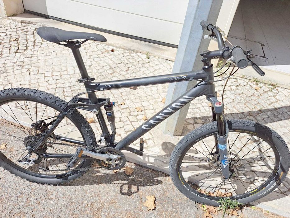 Bicicleta  CANYON Suspensão Total