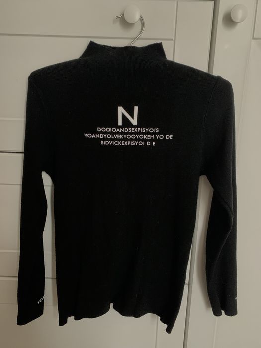 Дуже гарний чорний гольф