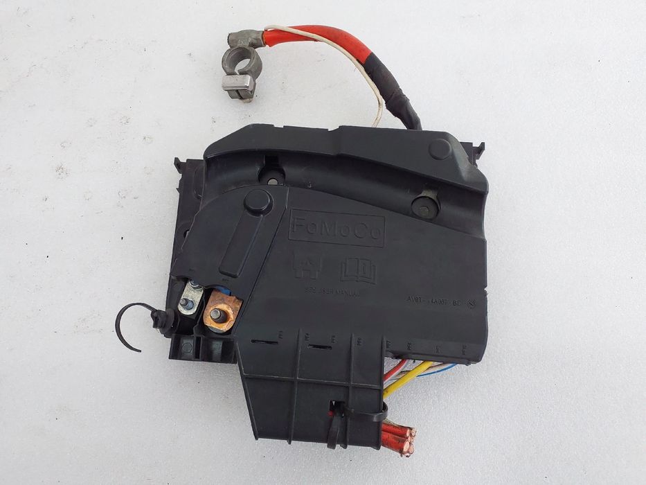 Caixa fusíveis da bateria FORD Focus III
