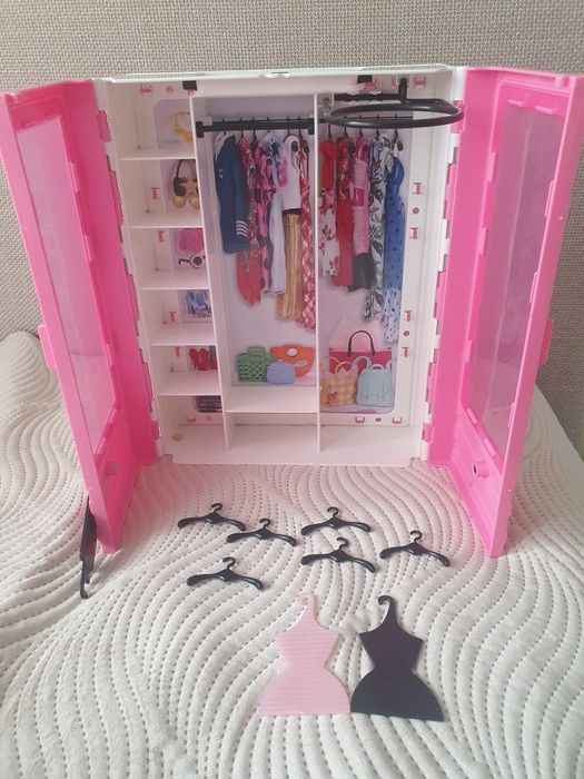 Шафа для речей ляльки Барбі гардероб шкаф