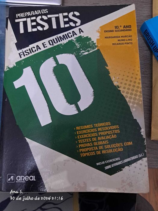 Livro Preparar os testes de Fisica e quimica de 10ºano