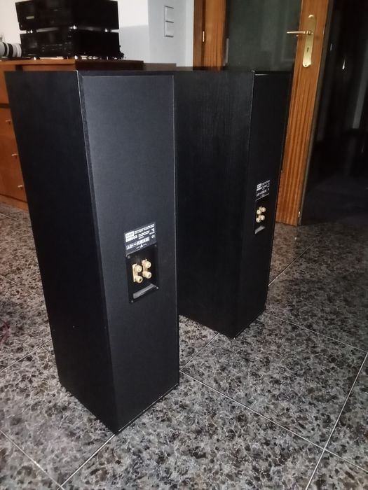 Colunas B&W DM 603