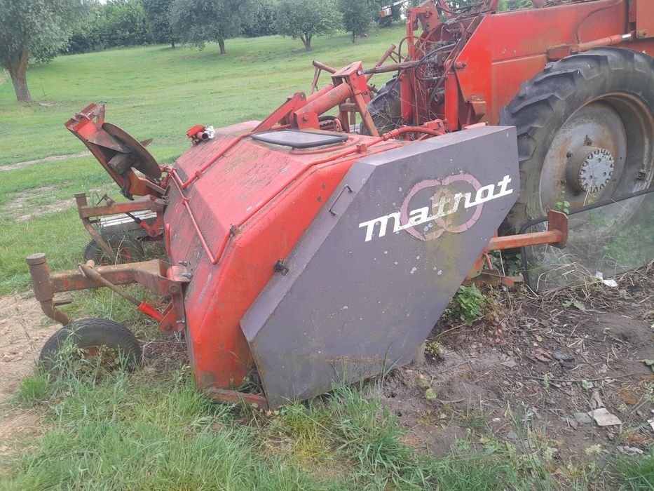 Косарка гички буряка комбайна Matrot M41H