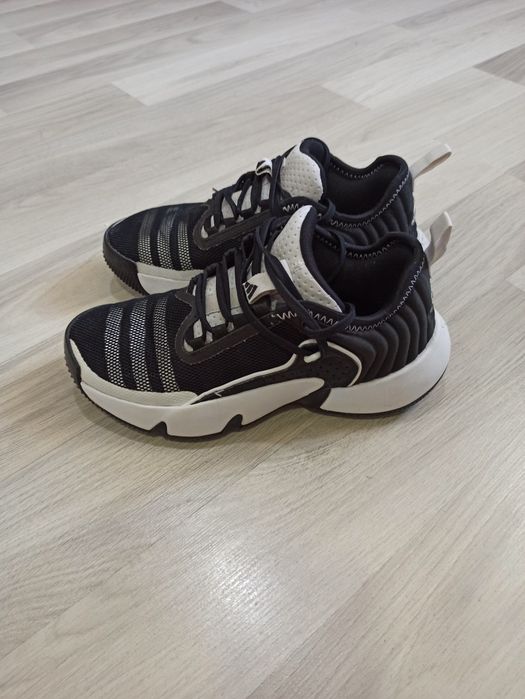 Кросівки Adidas trae Unlimited, розмір 36 2/3